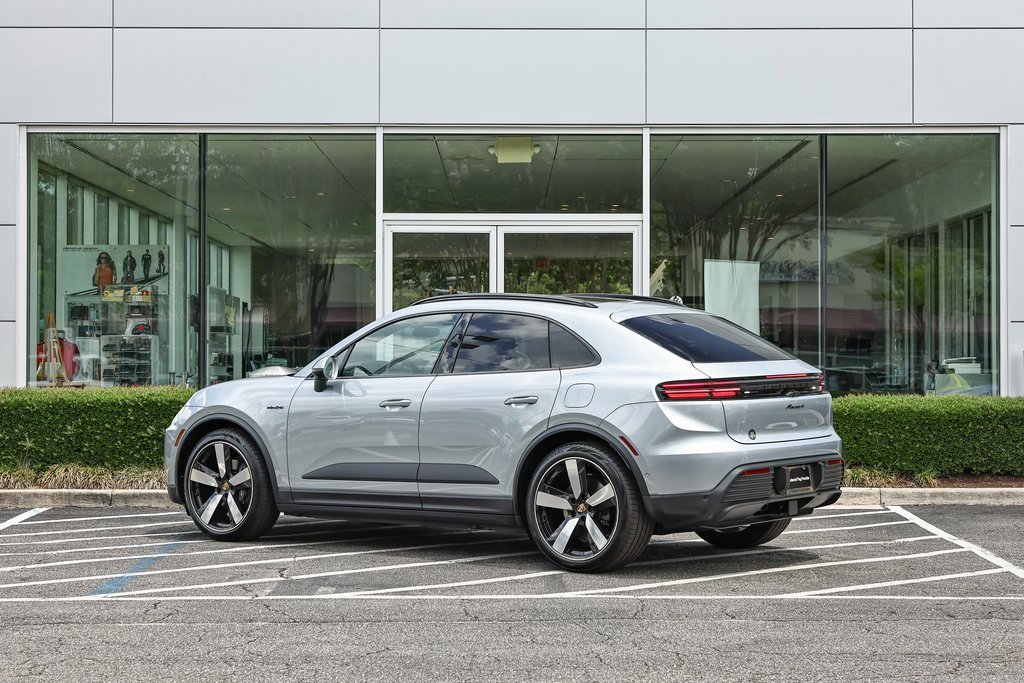 New 2025 Porsche Macan 4 Electric image 3