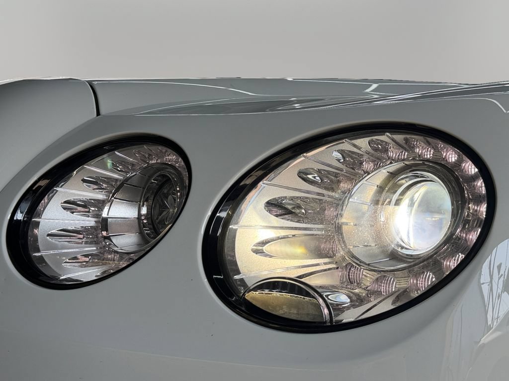 Used 2015 Bentley Flying Spur V8 AWD/4WD image 30