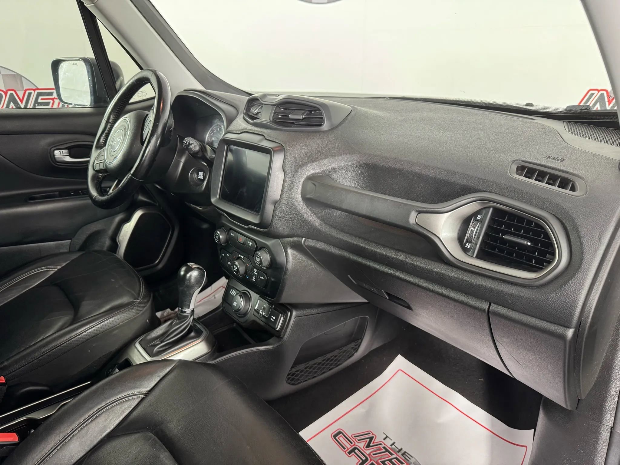 Used 2019 Jeep Renegade Limited w/ UConnect 8.4 Nav Group image 12