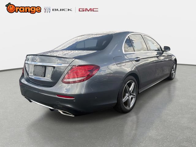 Used 2017 Mercedes-Benz E 300 4MATIC image 3