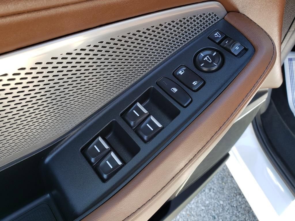 Used 2024 Acura MDX SH-AWD w/ Technology Package image 21