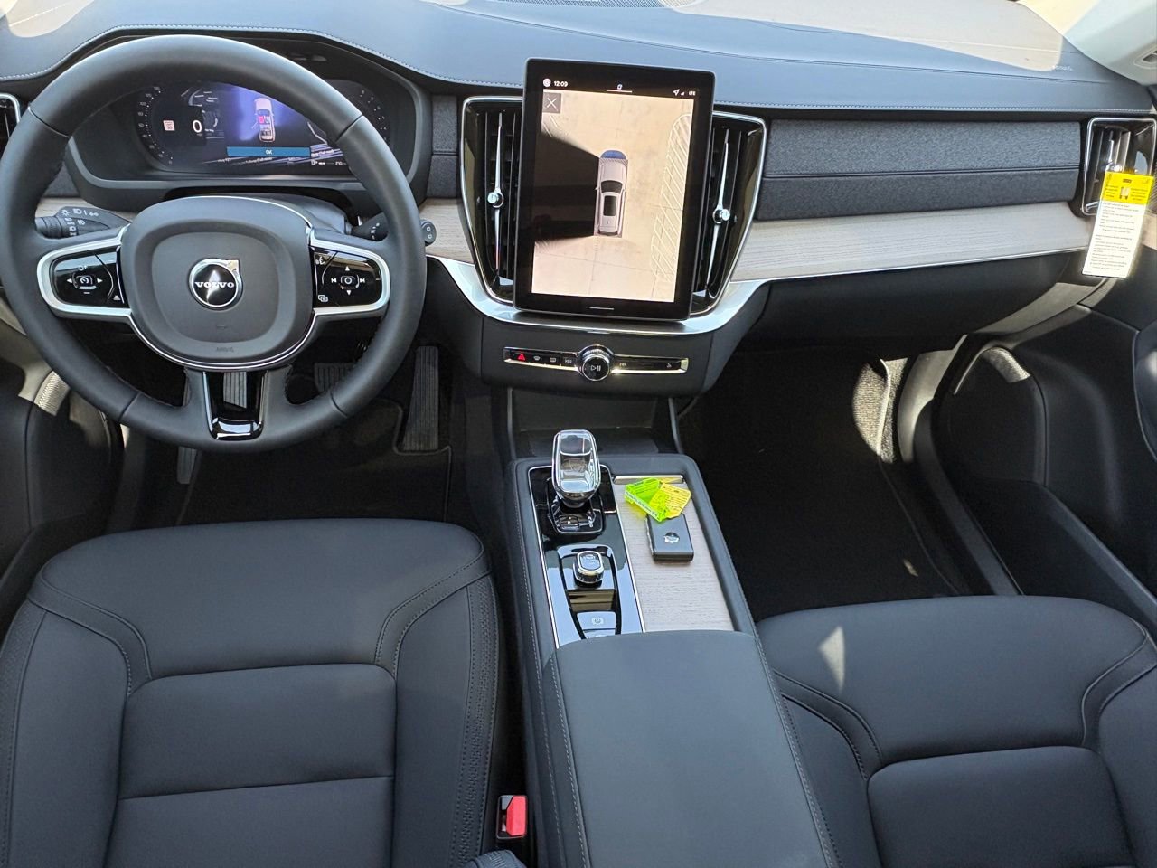 New 2026 Volvo XC90 B6 Plus w/ Protection Package Premier AWD/4WD image 8