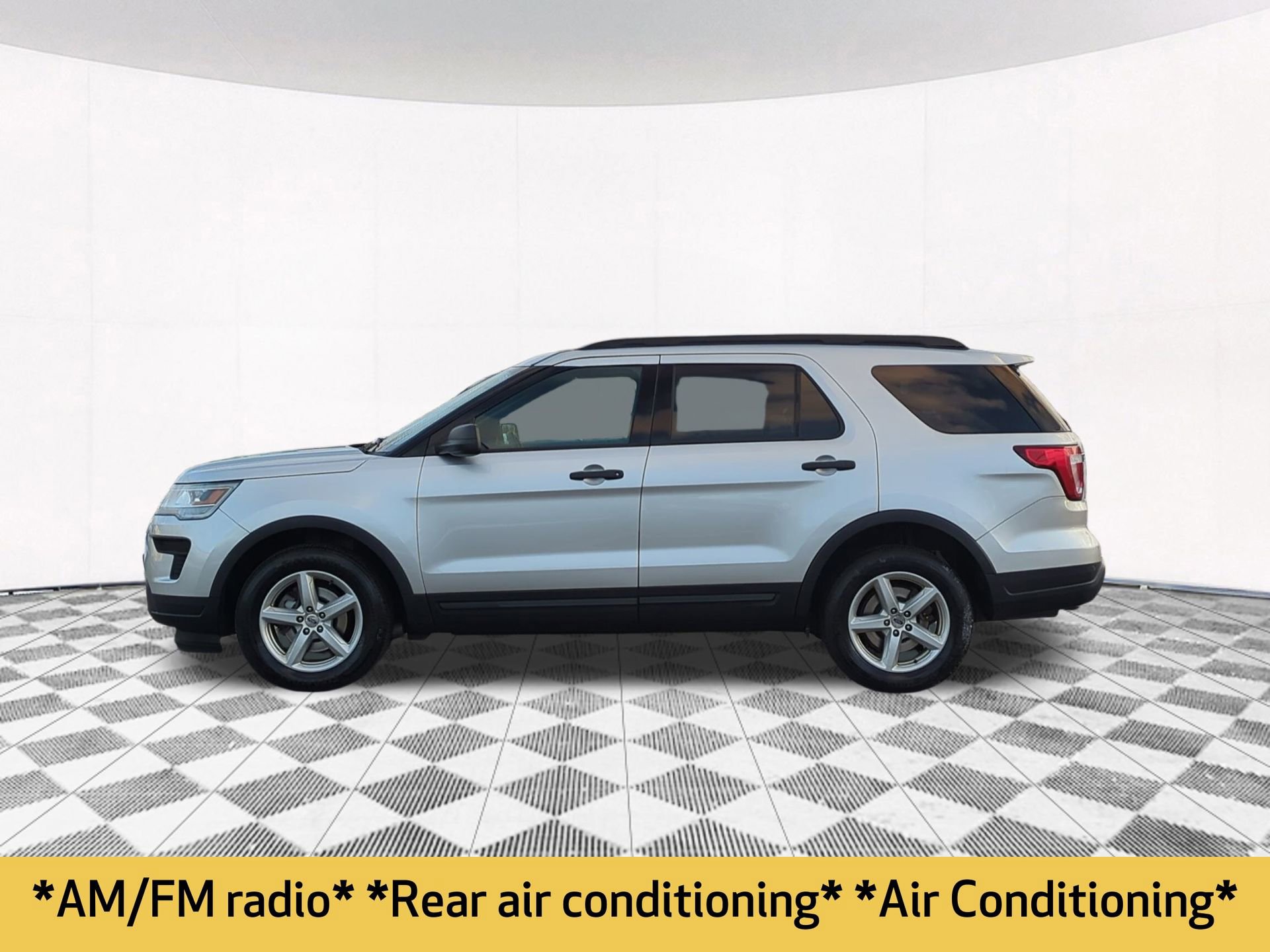 Used 2018 Ford Explorer 4WD image 5