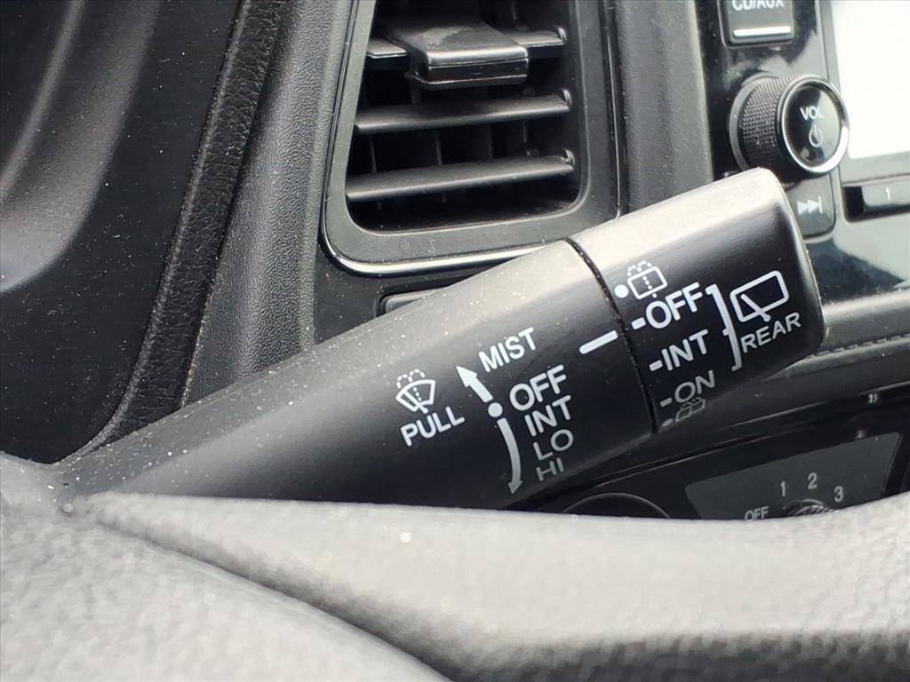 Used 2017 Honda HR-V LX image 18