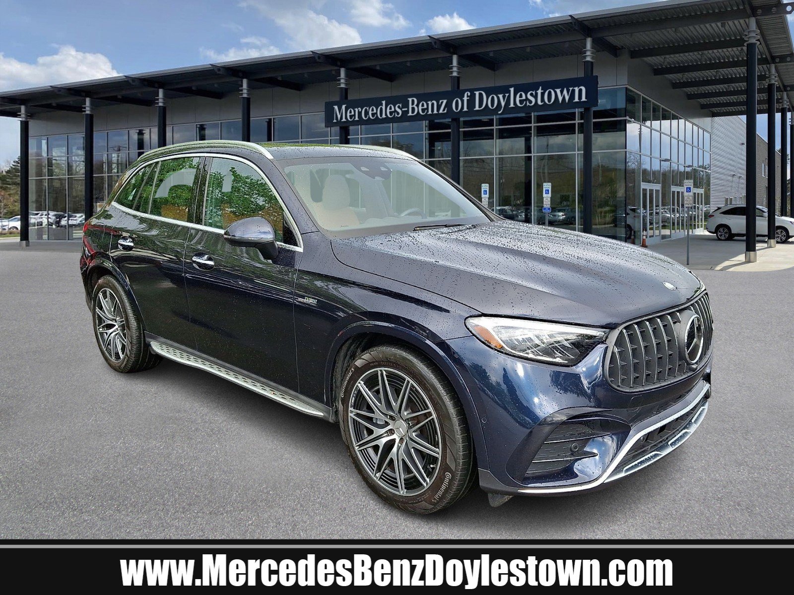 Used 2024 Mercedes-Benz GLC 43 AMG 4MATIC image 1