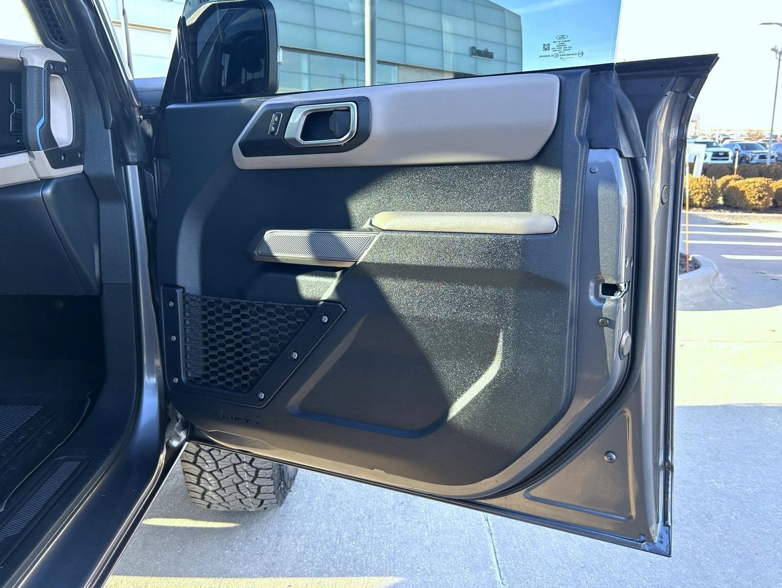 Used 2022 Ford Bronco Wildtrak image 16