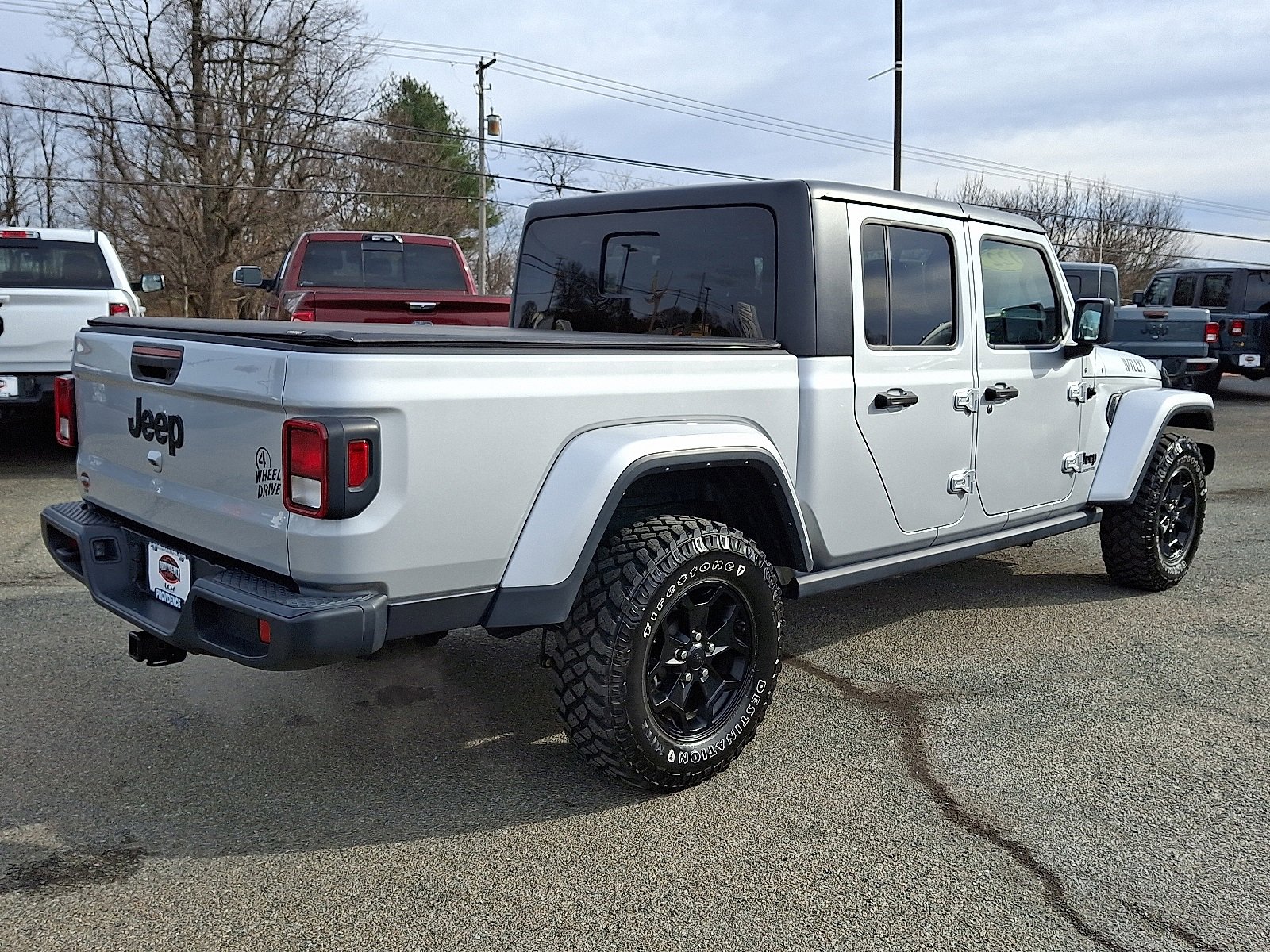 Used 2022 Jeep Gladiator Willys image 7