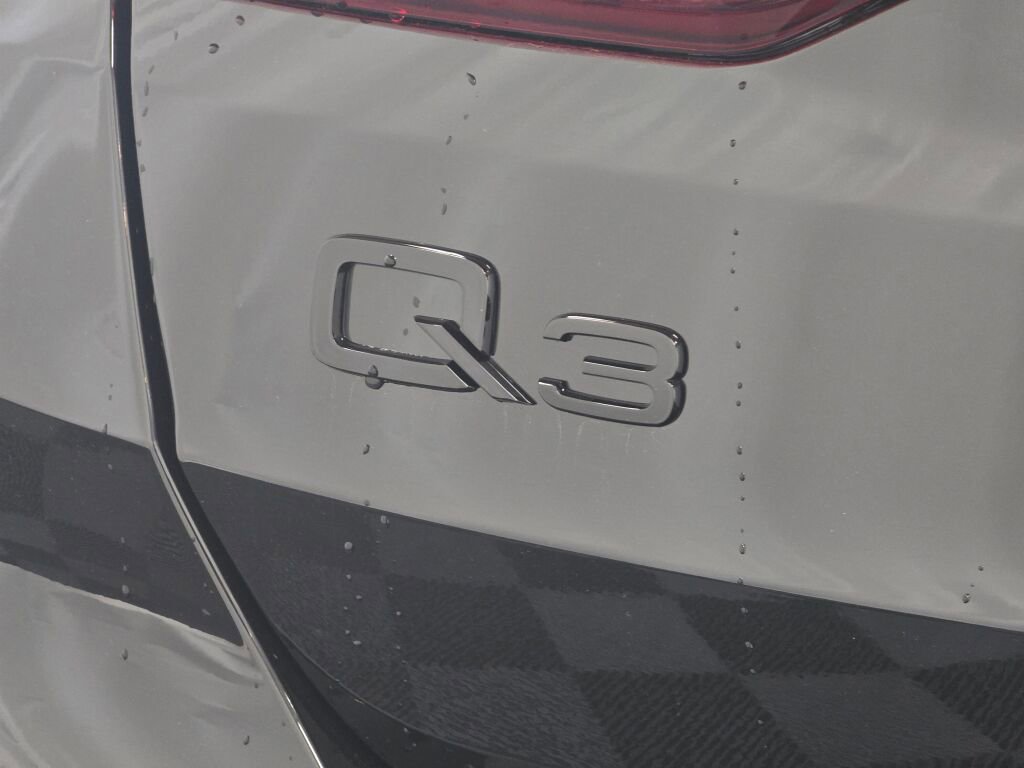New 2025 Audi Q3 2.0T Premium image 20