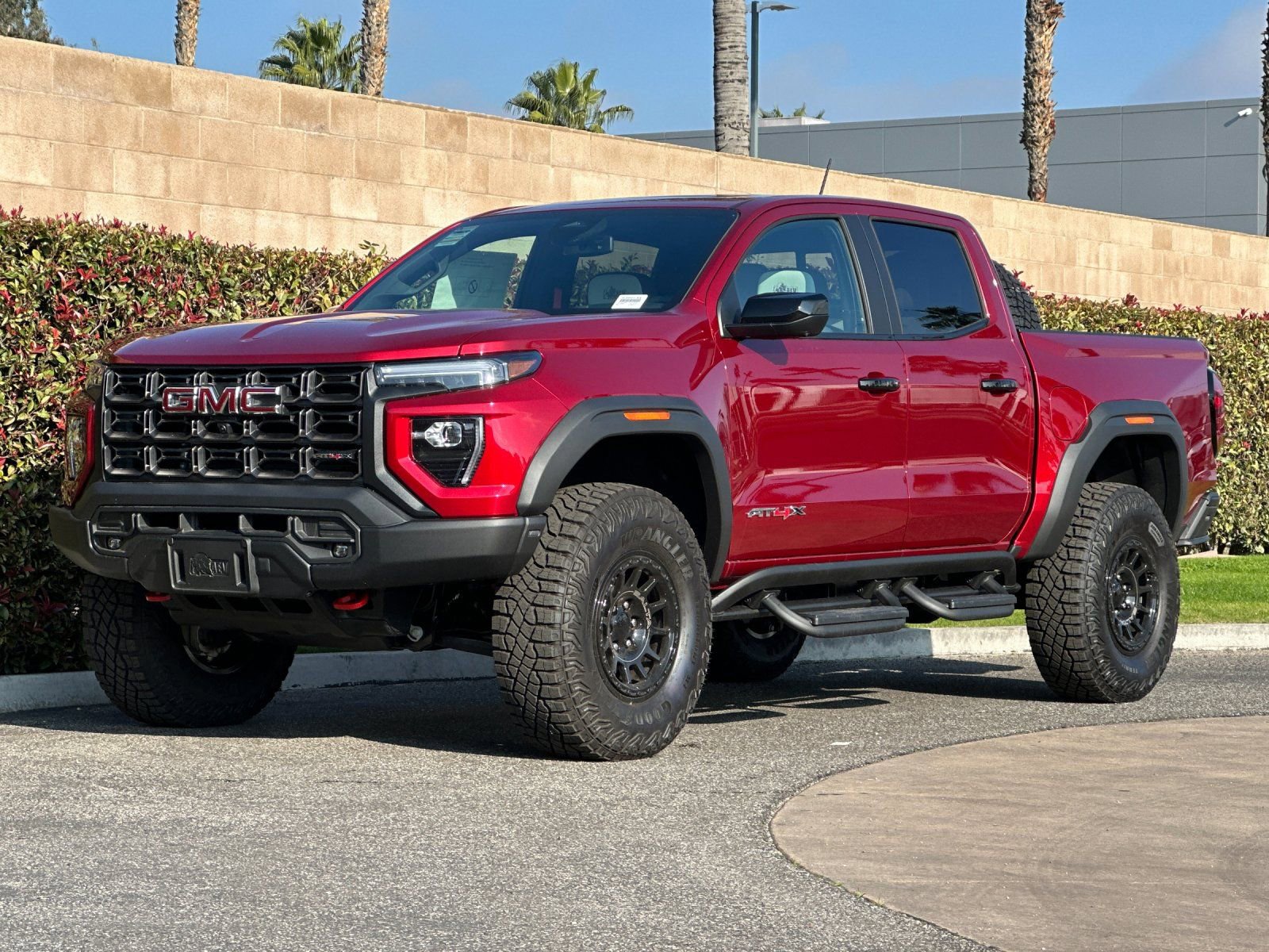 New 2026 GMC Canyon AT4X w/ AT4X AEV Edition AWD/4WD image 8