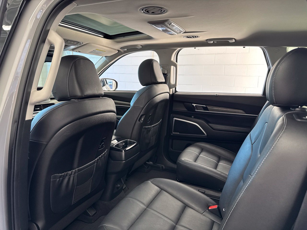 Used 2021 Kia Telluride EX w/ EX Premium Package AWD/4WD image 42