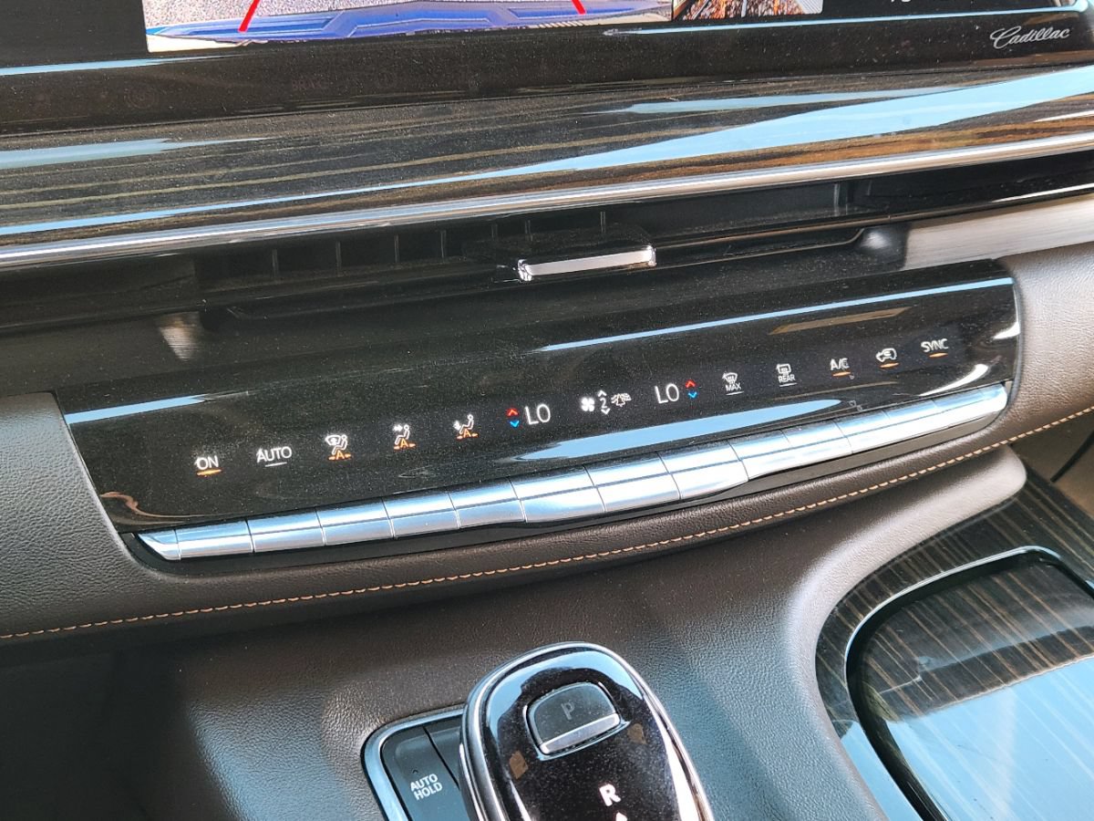 Used 2021 Cadillac Escalade Sport w/ Driver Assist Tech Package AWD/4WD image 38