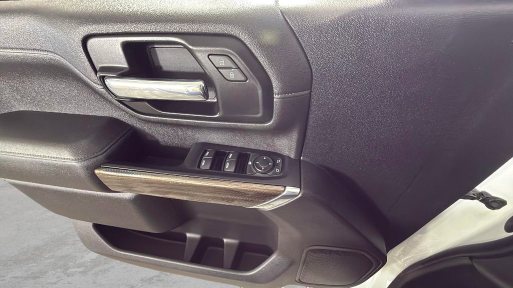 Certified 2022 Chevrolet Silverado 2500 LT w/ Convenience Package image 25