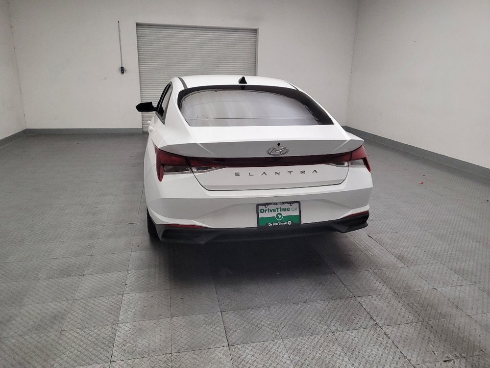 Used 2021 Hyundai Elantra SEL w/ Convenience Package FWD image 6