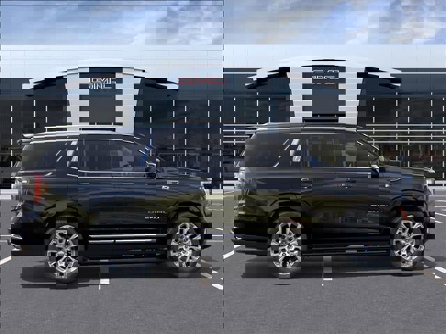 New 2026 GMC Yukon Denali w/ Denali Reserve Package image 5