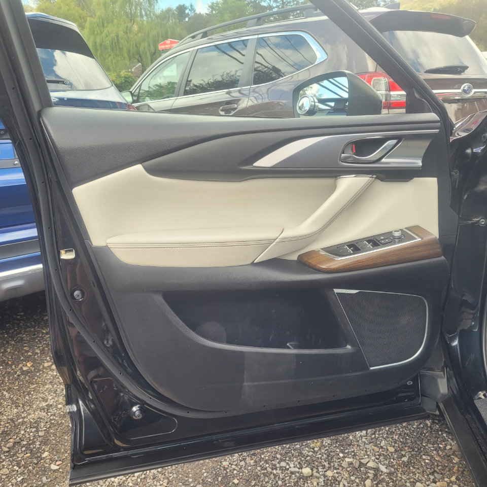 Used 2020 MAZDA CX-9 Signature image 10