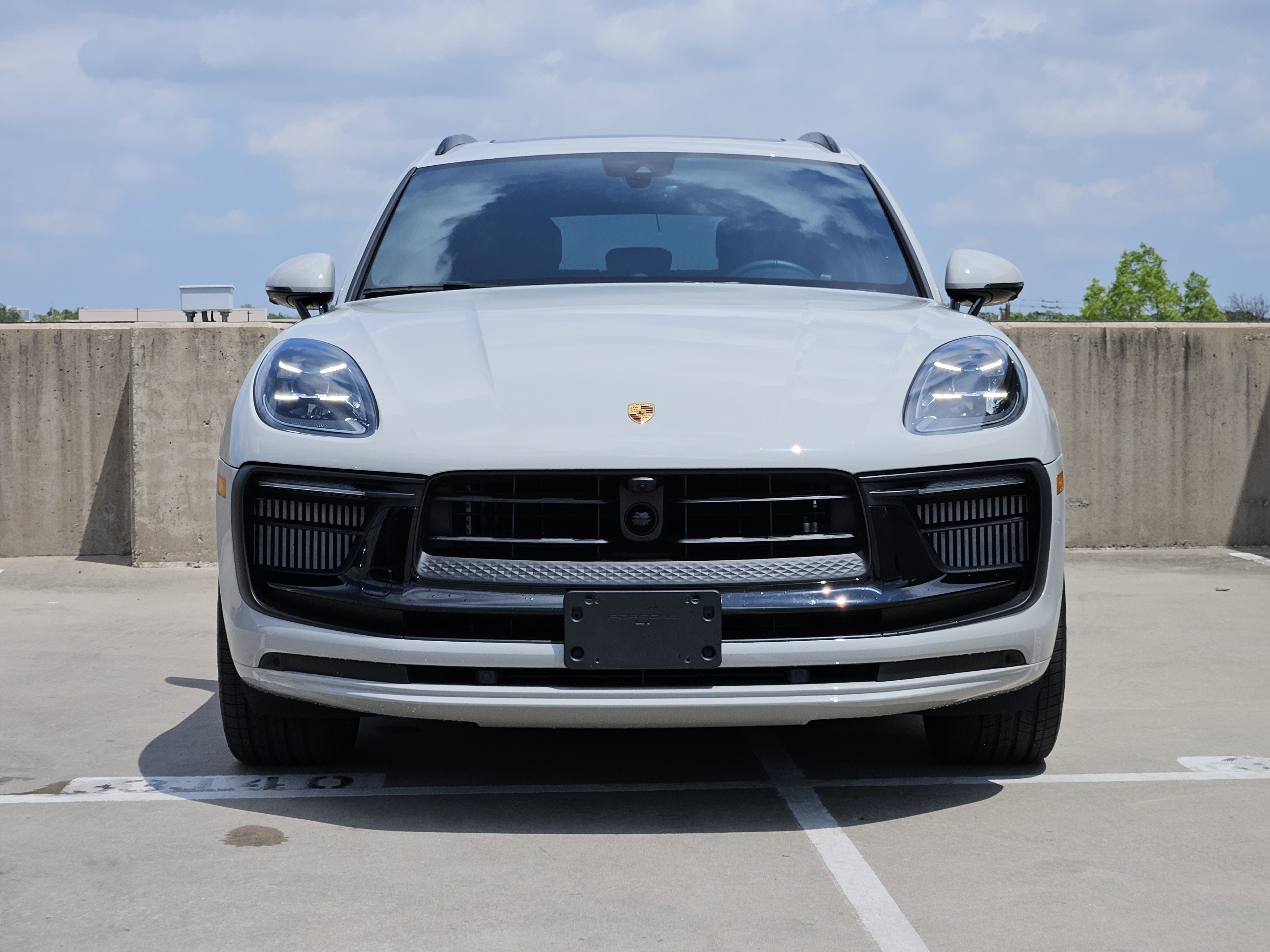 Certified 2026 Porsche Macan GTS image 11