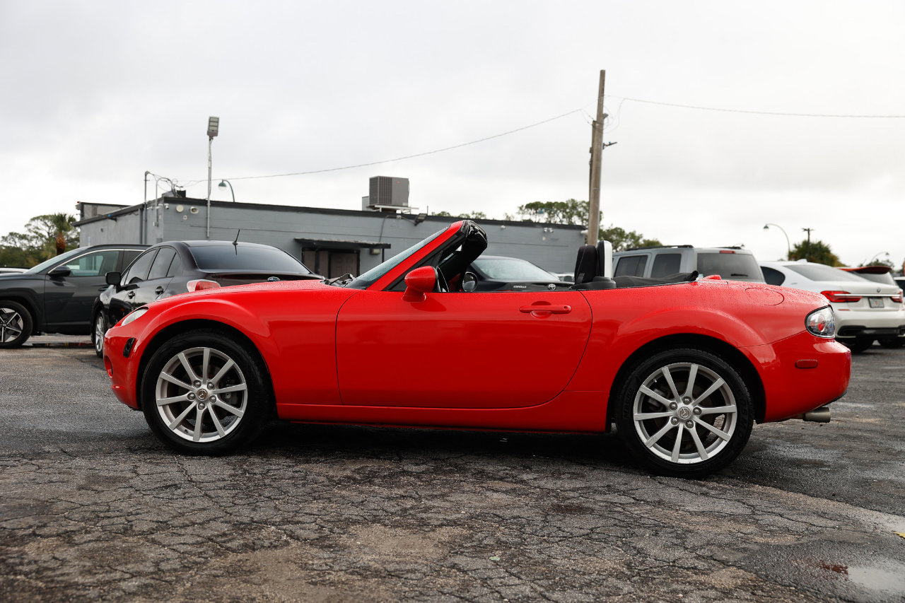 Used 2008 MAZDA MX-5 Miata Touring image 3