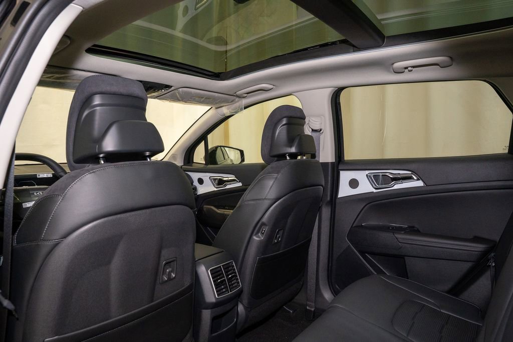 New 2026 Kia Sportage SX FWD image 11