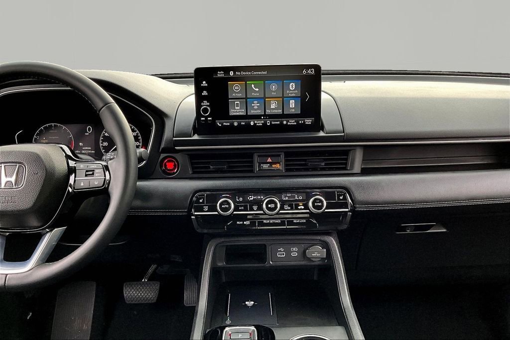 Used 2025 Honda Pilot EX-L image 10