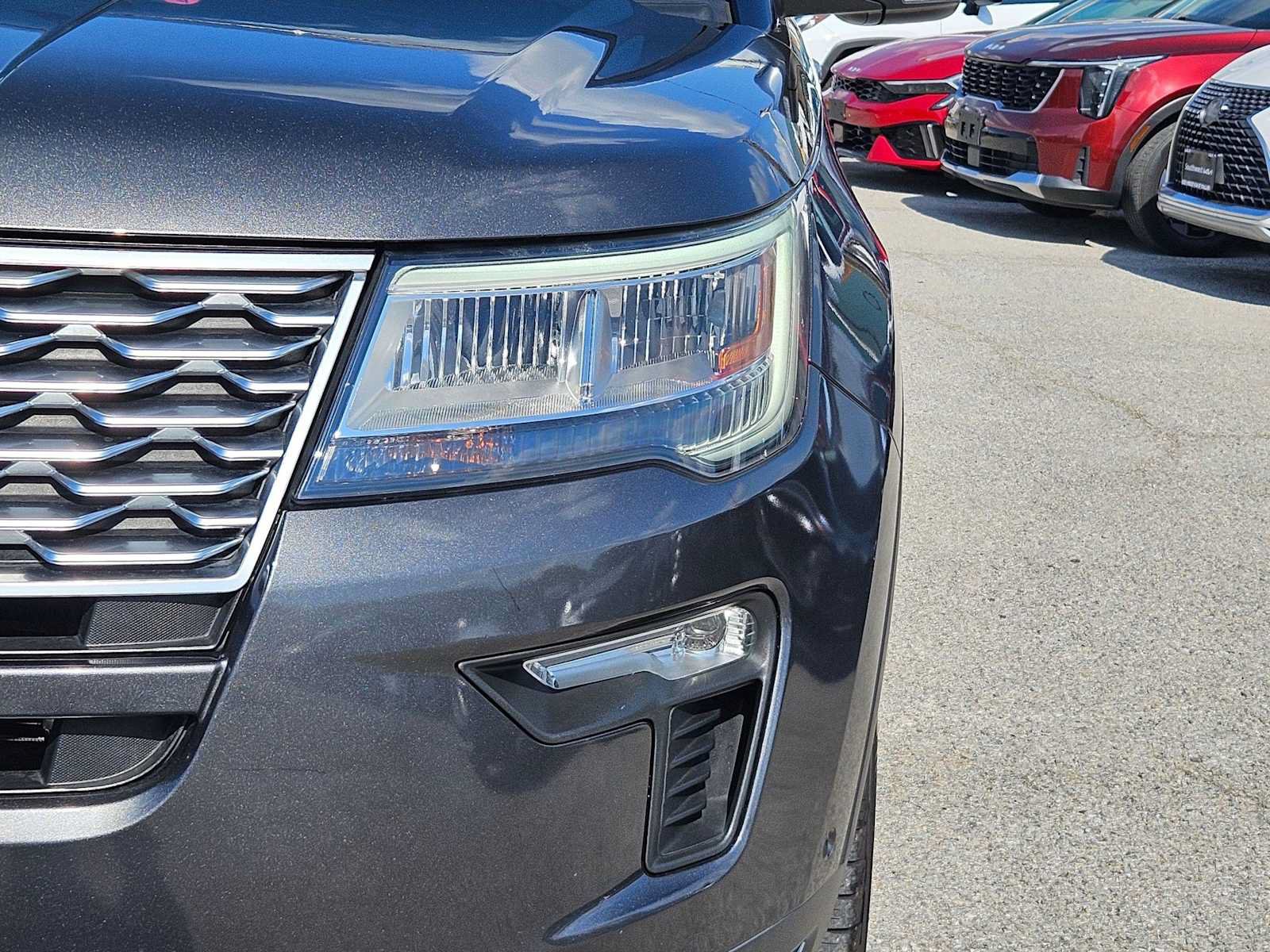 Used 2018 Ford Explorer Platinum AWD/4WD image 10