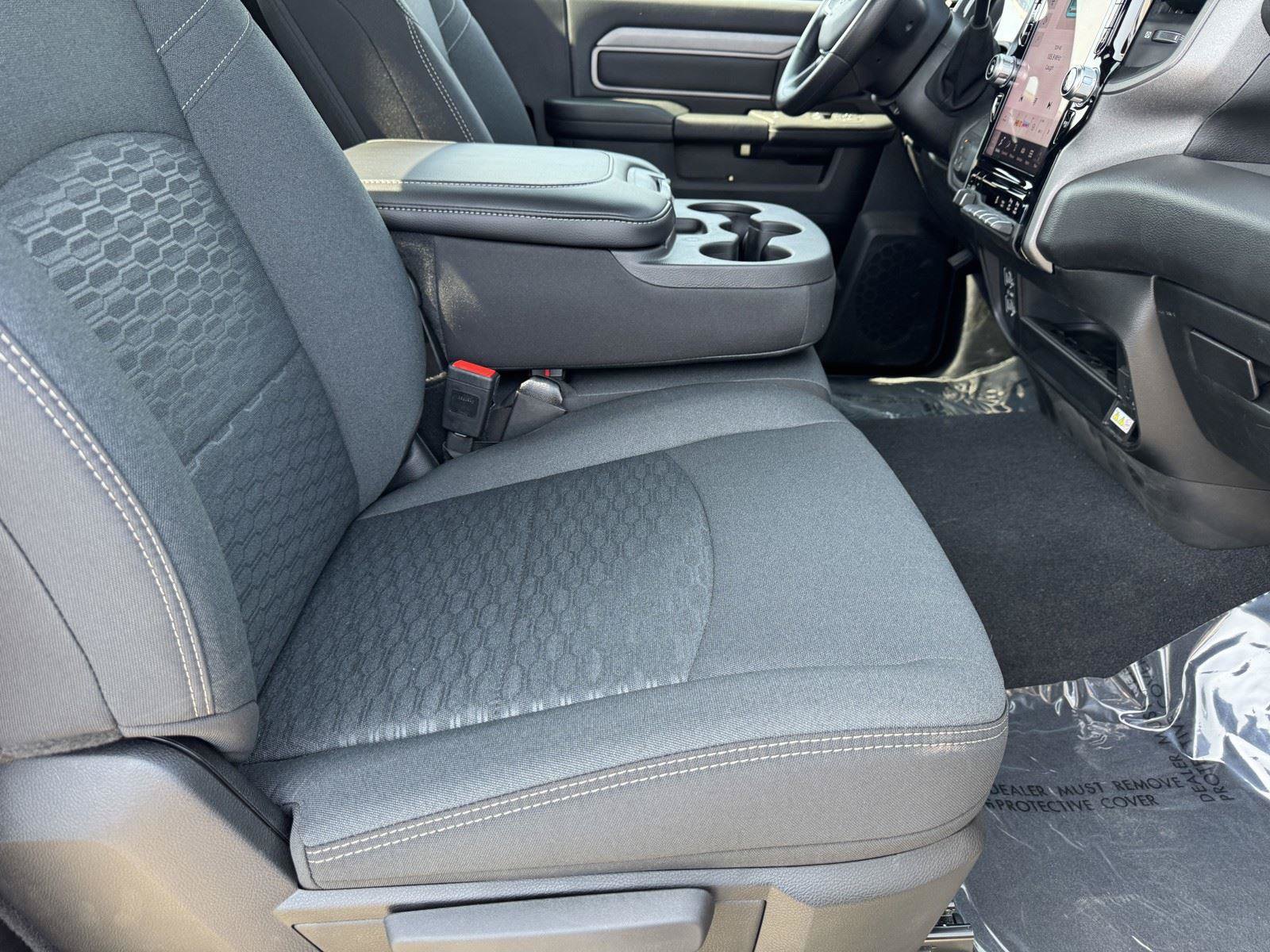 New 2025 RAM 2500 Tradesman AWD/4WD image 8