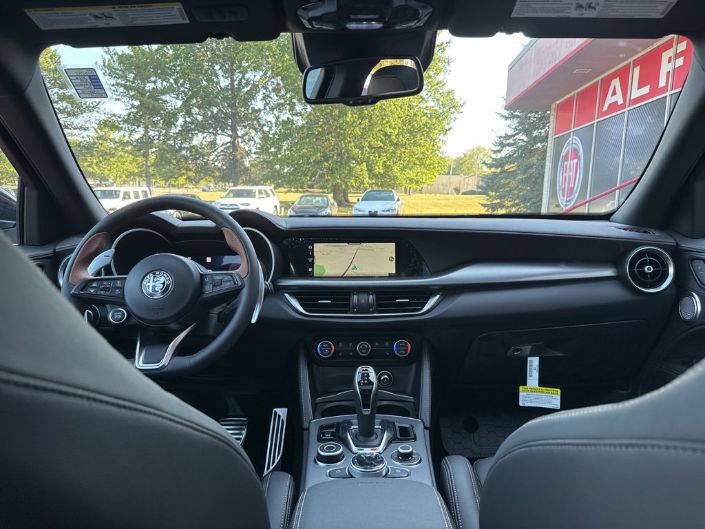New 2025 Alfa Romeo Stelvio Sprint image 14