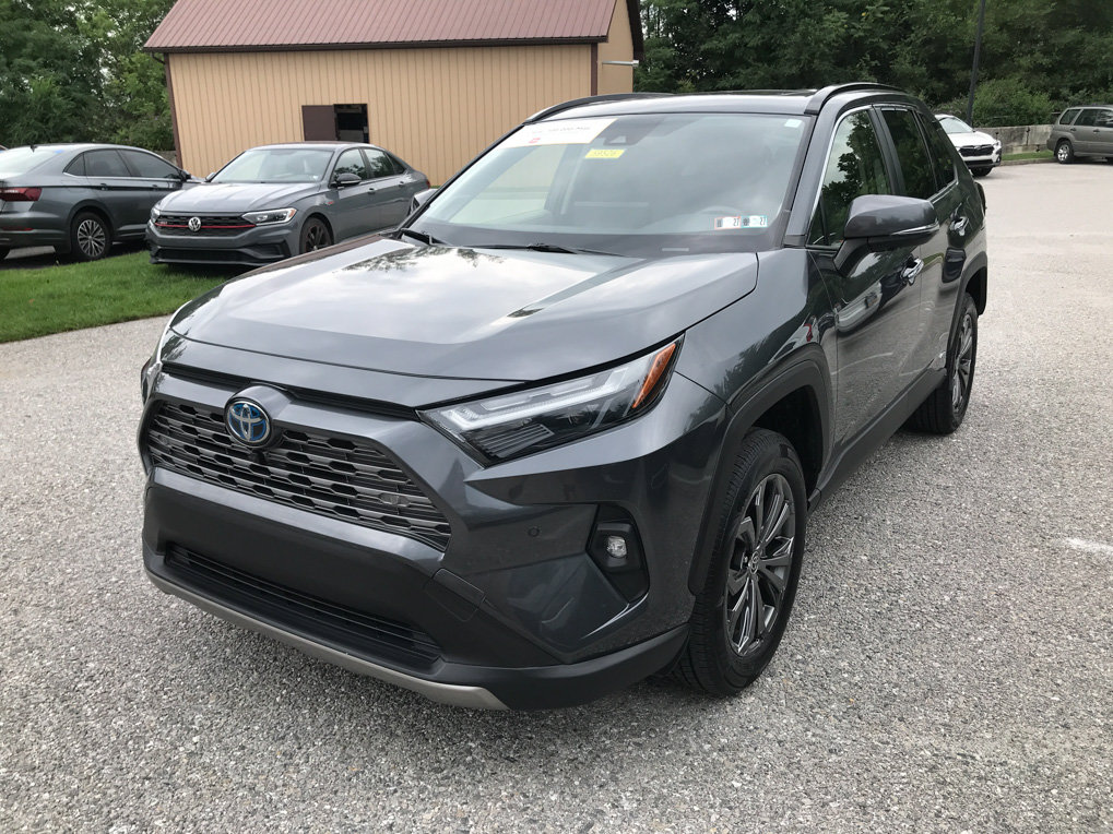 Certified 2024 Toyota RAV4 Limited w/ Advanced Technology Package AWD/4WD image 4