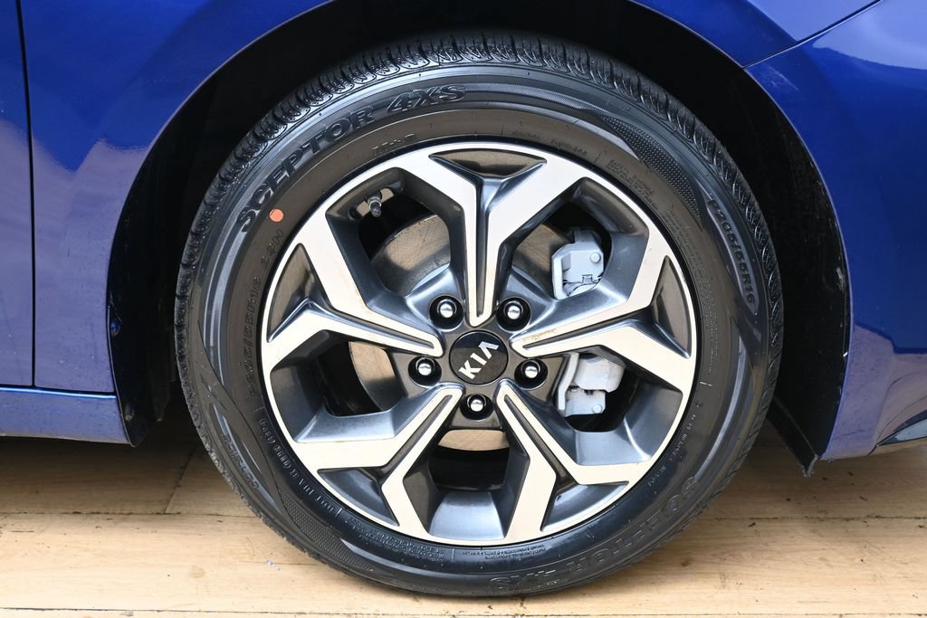 Used 2020 Kia Forte LXS FWD image 14