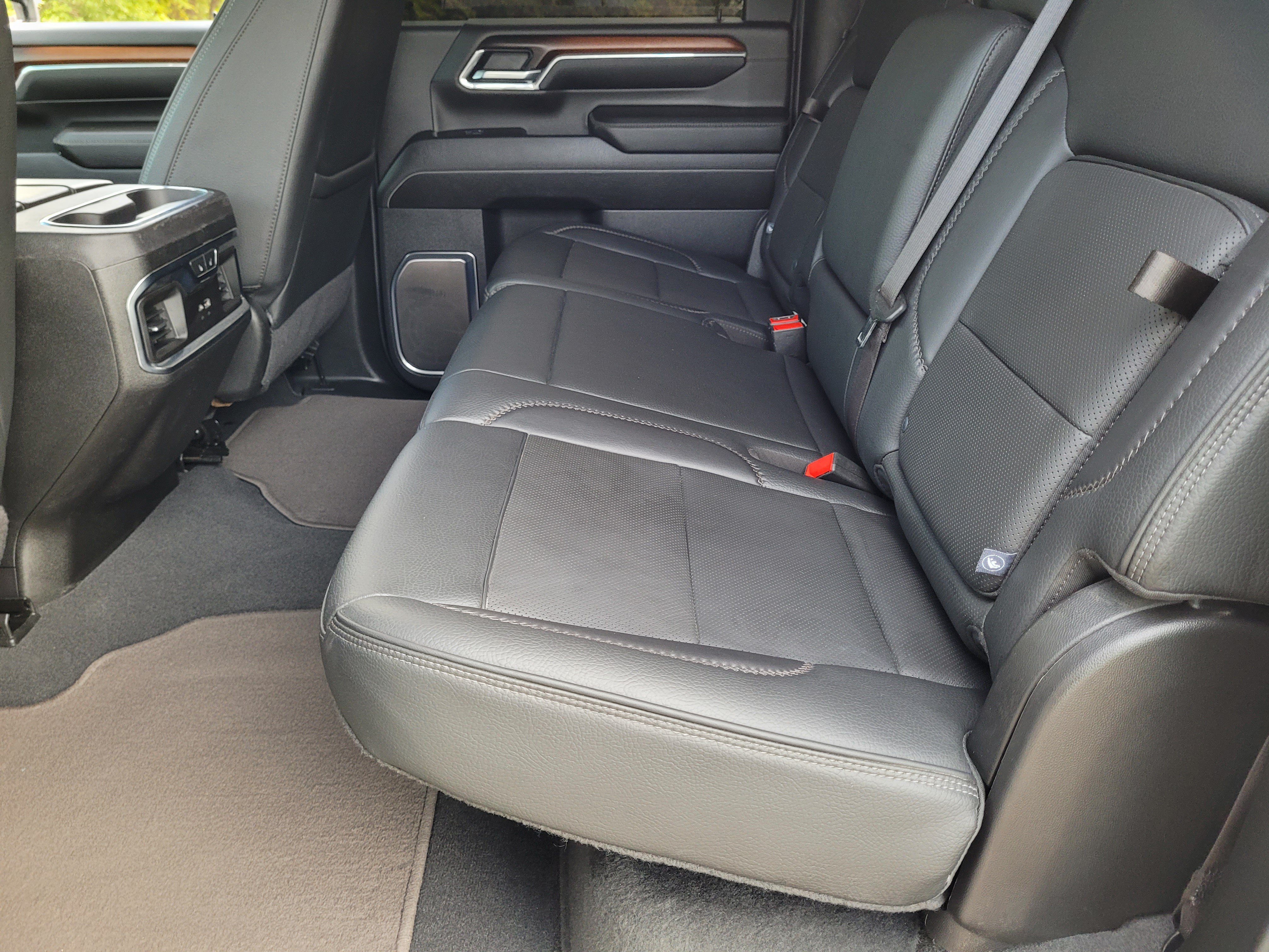 Used 2024 GMC Sierra 3500 Denali w/ Denali Reserve Package AWD/4WD image 26