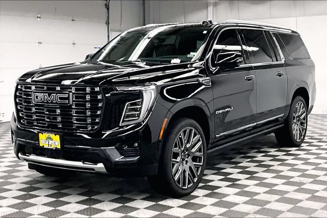Used 2025 GMC Yukon XL Denali Ultimate AWD/4WD image 12