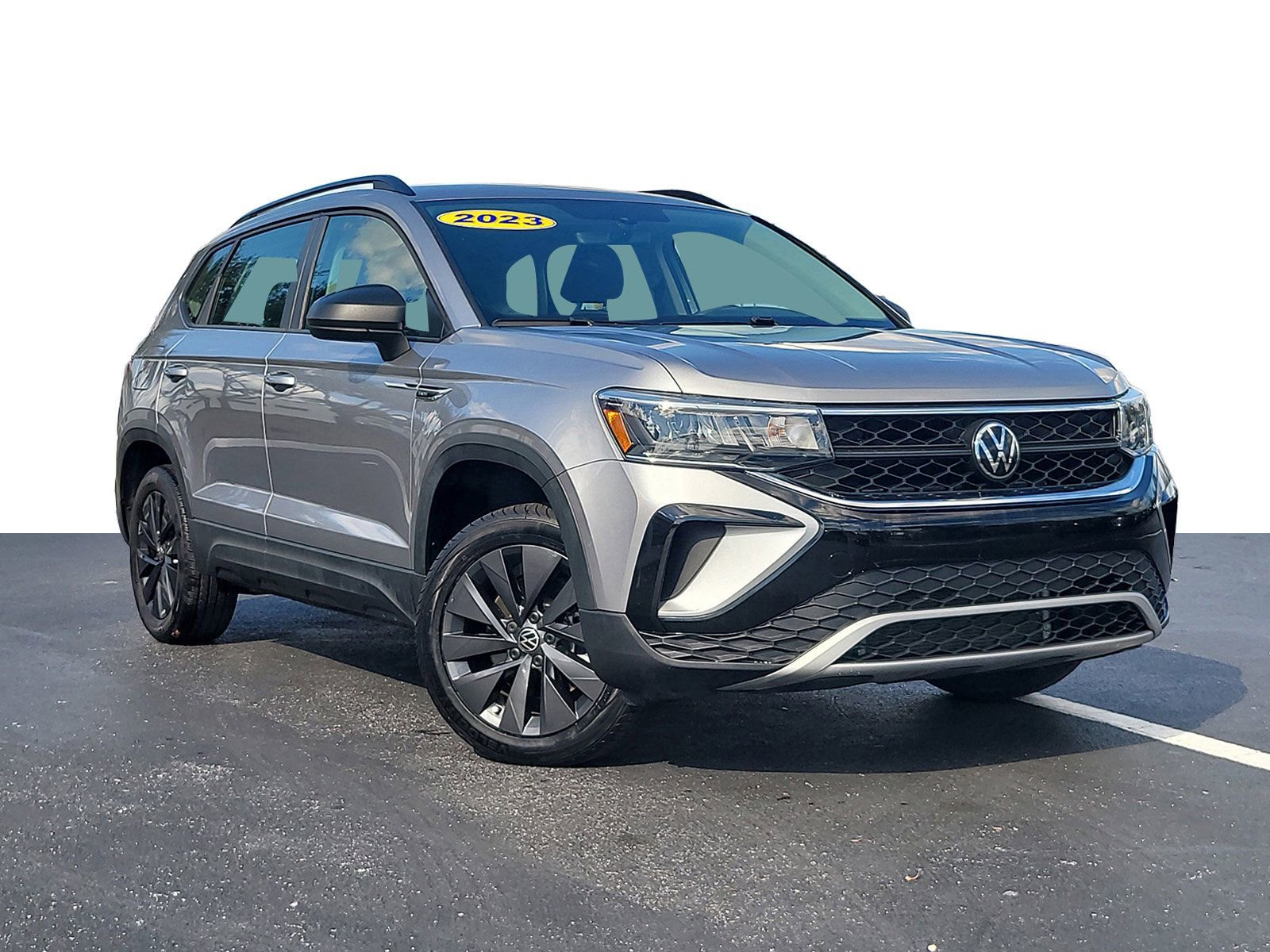 Used 2023 Volkswagen Taos S image 2