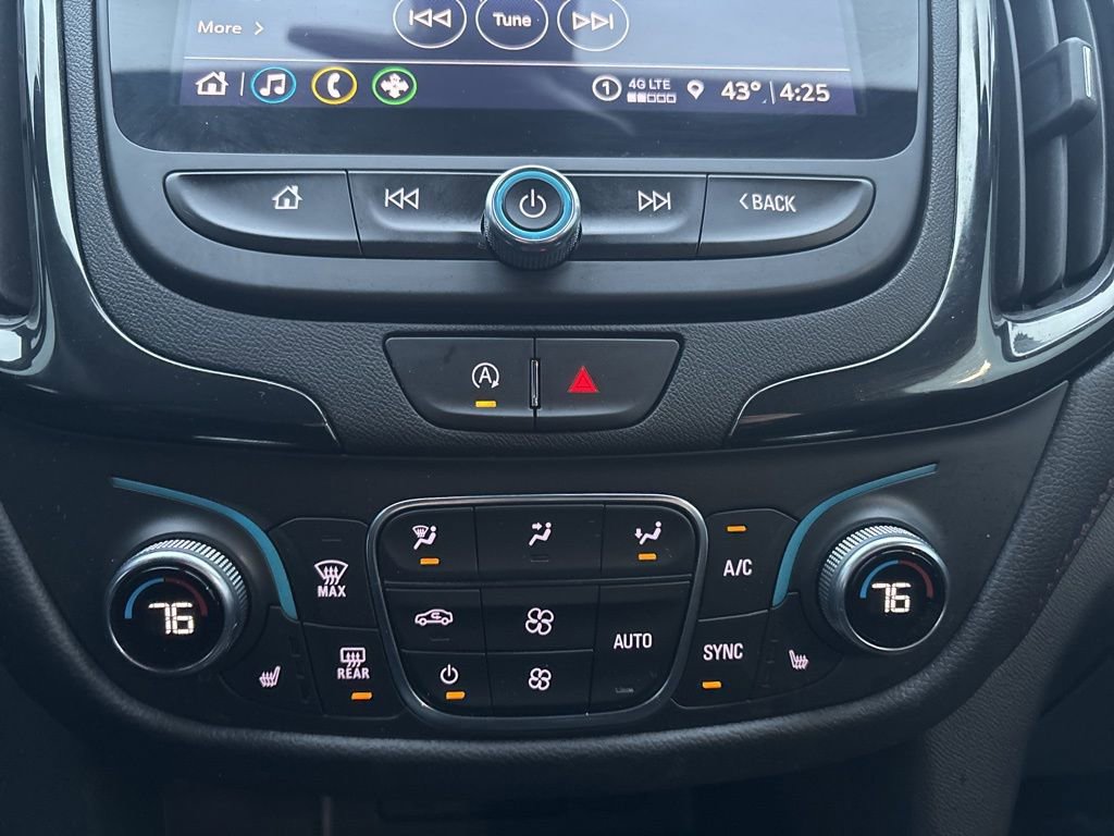 Used 2023 Chevrolet Equinox RS w/ RS Leather Package image 29