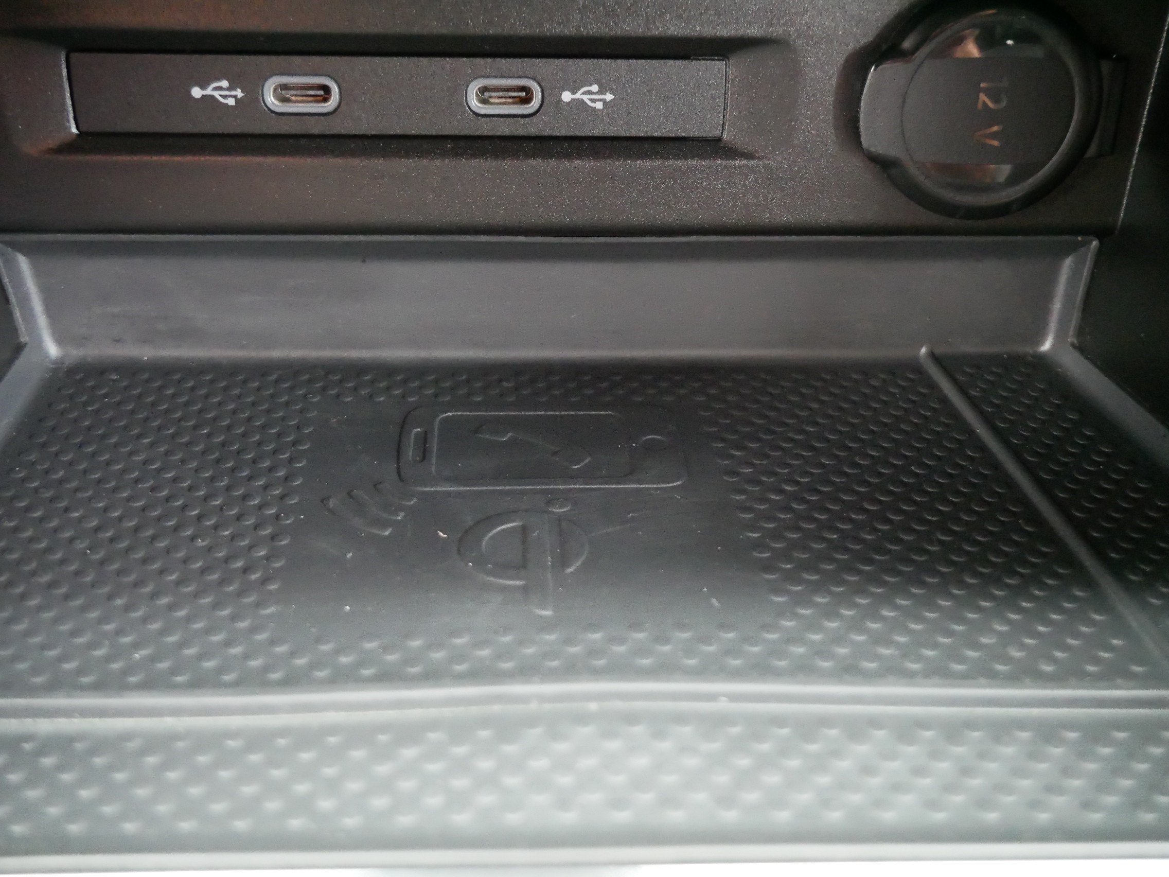 Certified 2023 Volkswagen Tiguan SE R-Line AWD/4WD image 28