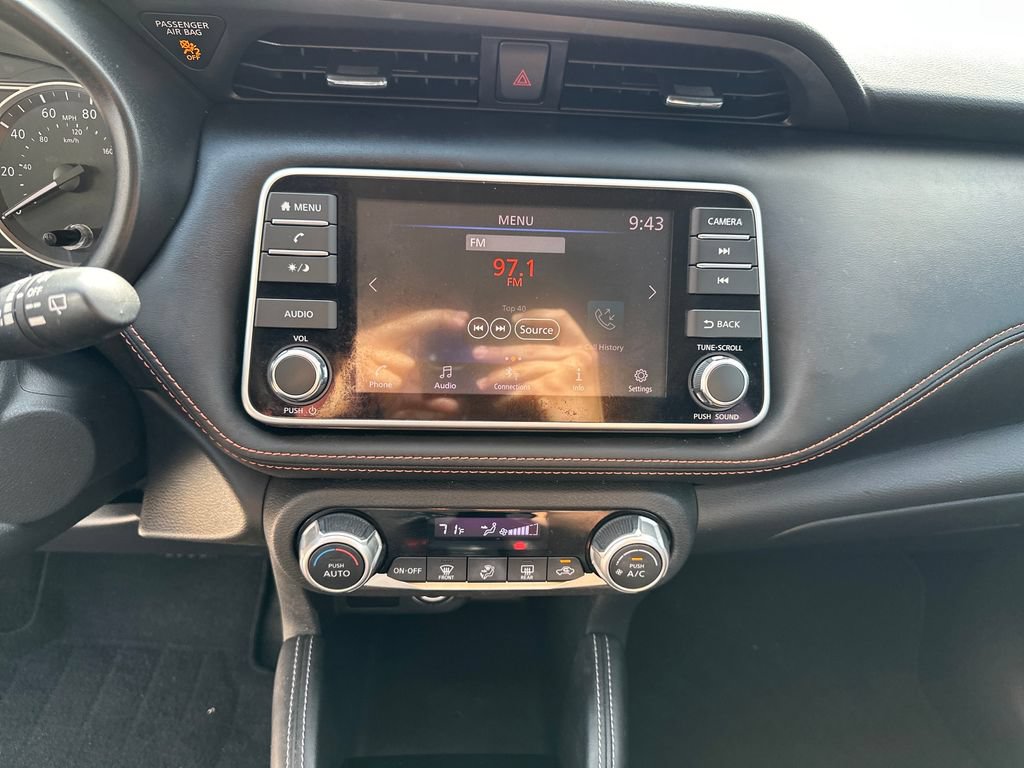 Used 2019 Nissan Kicks SR w/ Exterior Package FWD image 24
