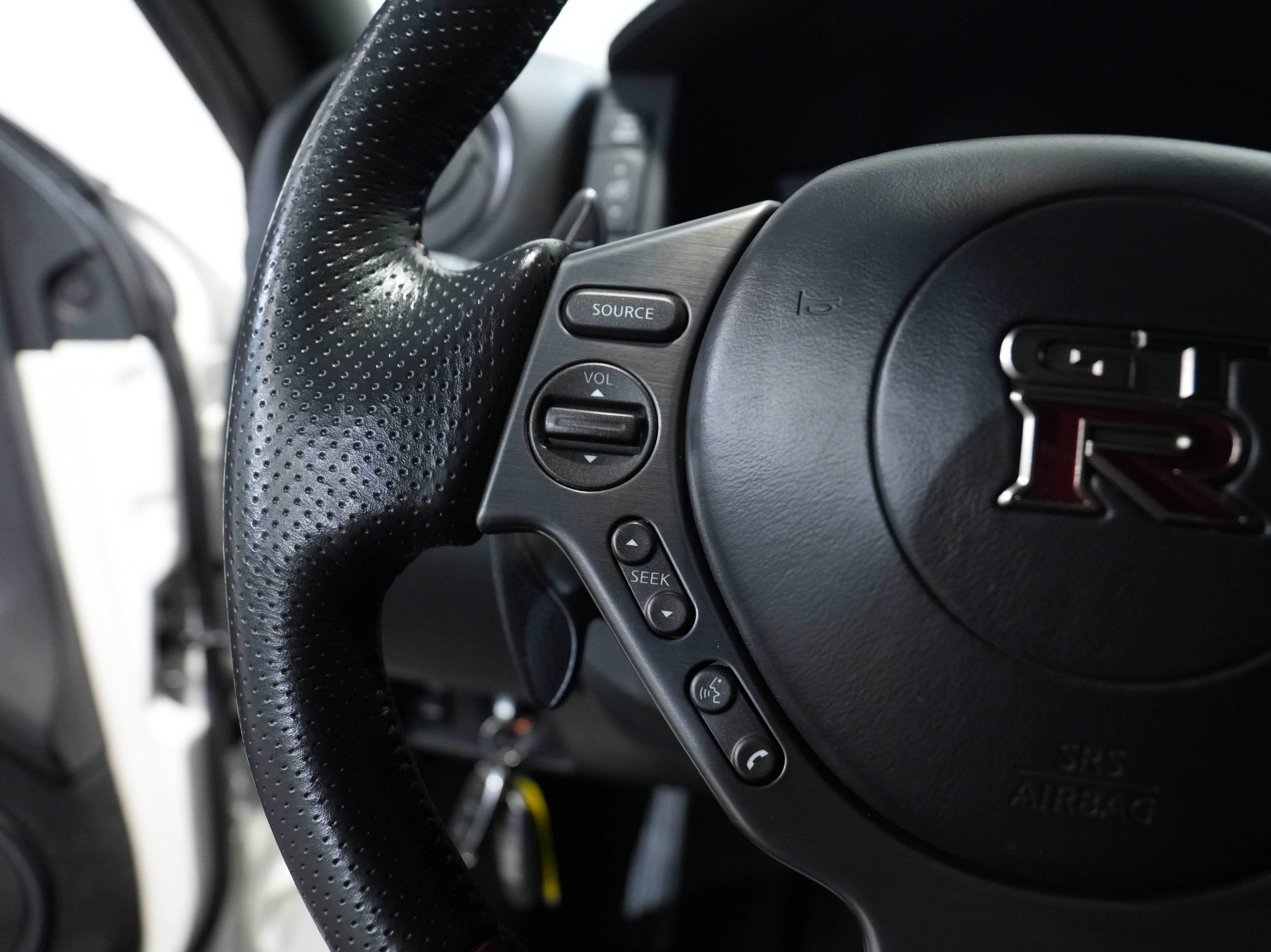 Used 2015 Nissan GT-R Black Edition image 35