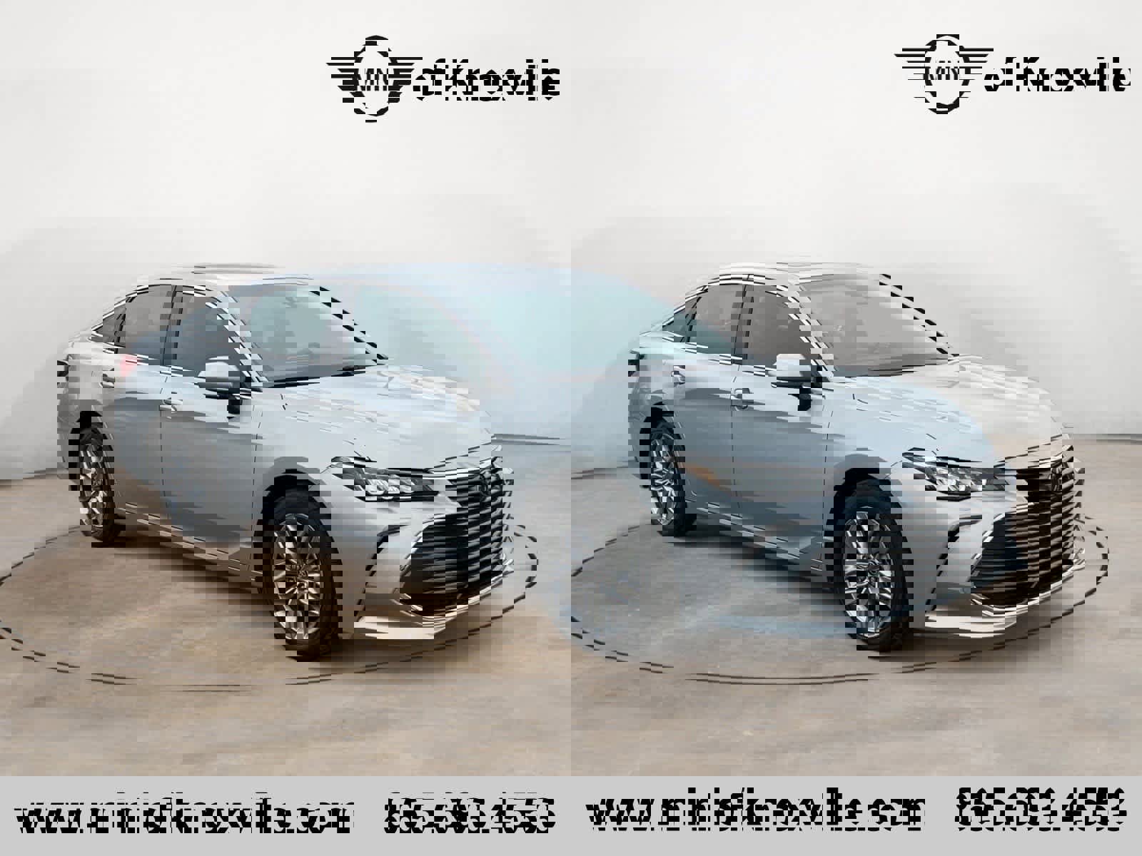 Used 2022 Toyota Avalon XLE w/ Moonroof Package image 1