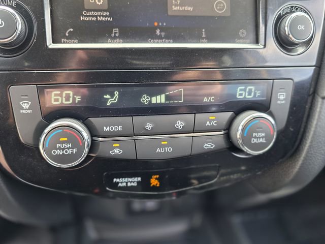 Used 2019 Nissan Rogue SV image 30