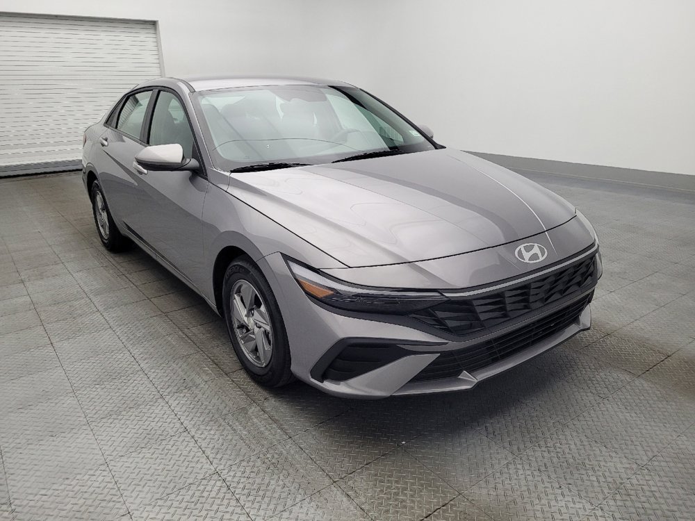 Used 2025 Hyundai Elantra SE image 13