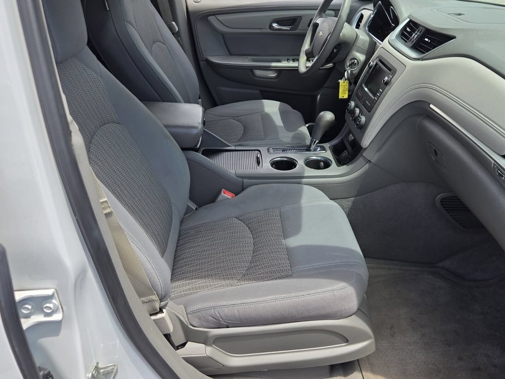 Used 2016 Chevrolet Traverse LS FWD image 17