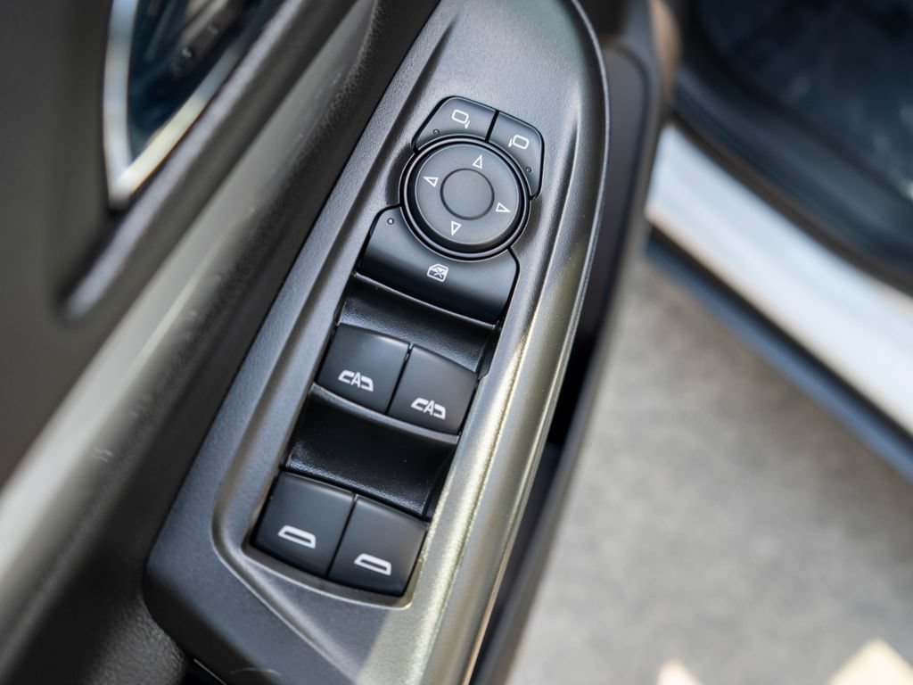 Certified 2023 Chevrolet Bolt EUV Premier w/ Redline Edition FWD image 17