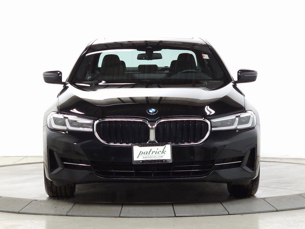 Used 2023 BMW 530i xDrive w/ Premium Package image 2