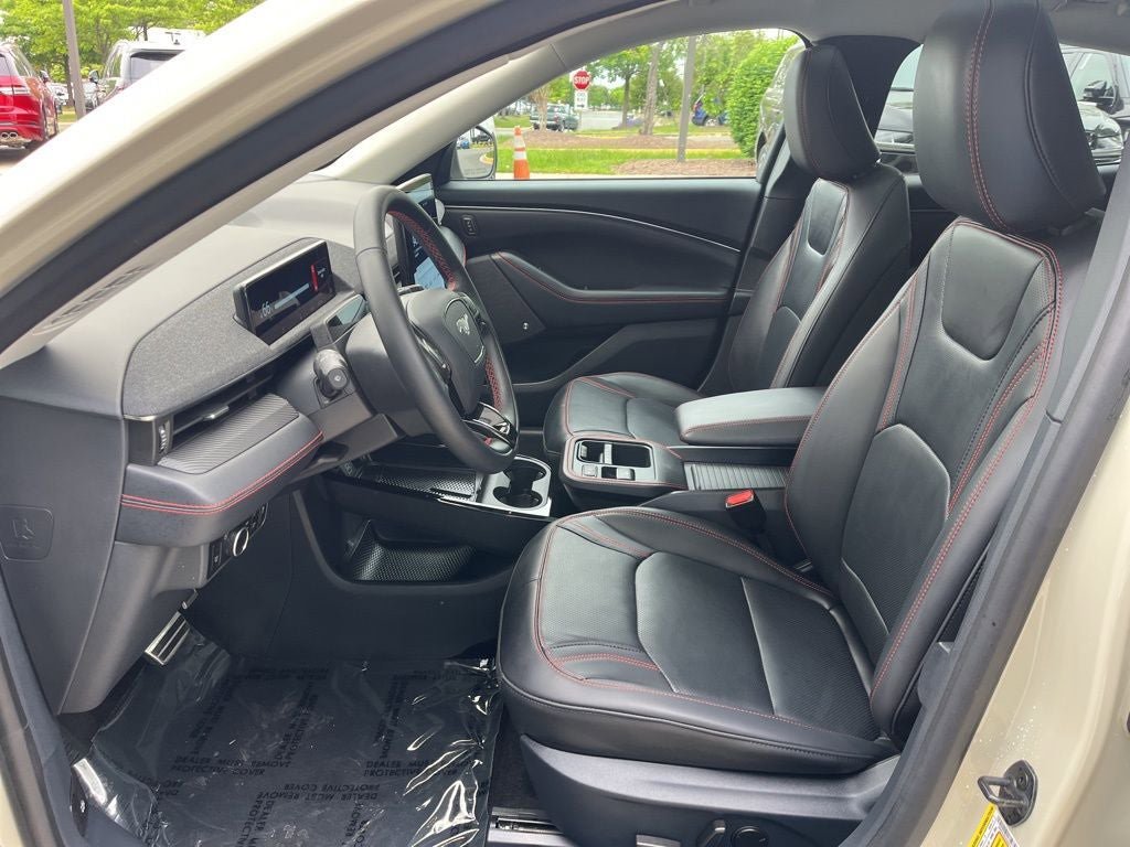 Certified 2025 Ford Mustang Mach-E Premium w/ Sport Appearance Package AWD/4WD image 24