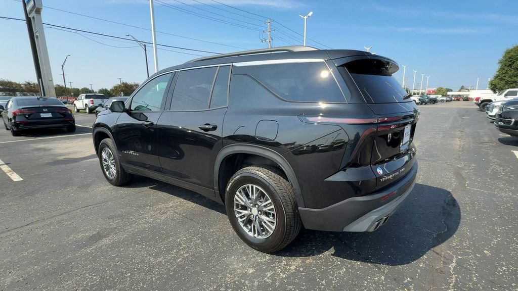 Used 2026 Chevrolet Traverse LT w/ Driver Confidence Package AWD/4WD image 6