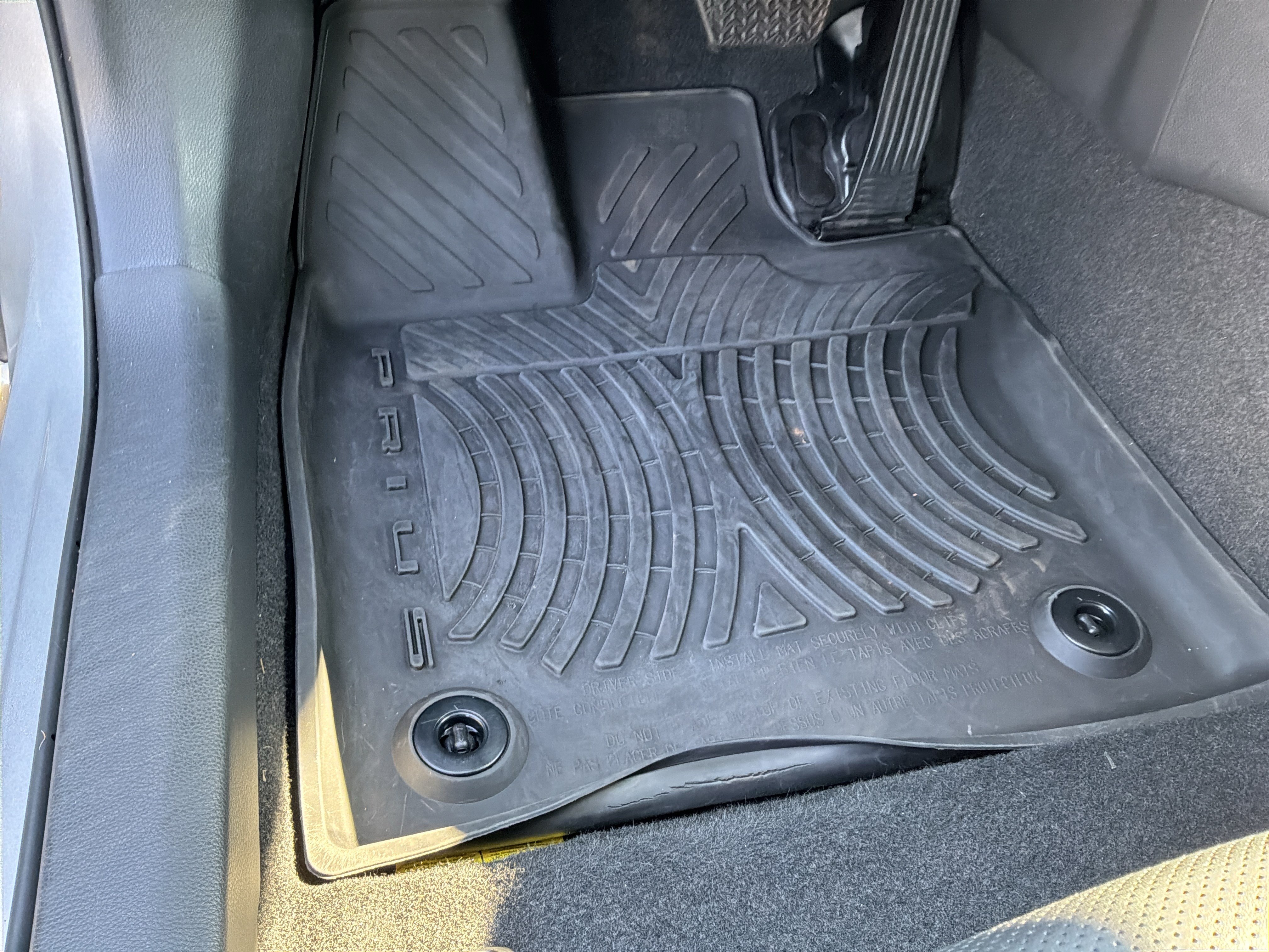 Used 2024 Toyota Prius XLE FWD image 17