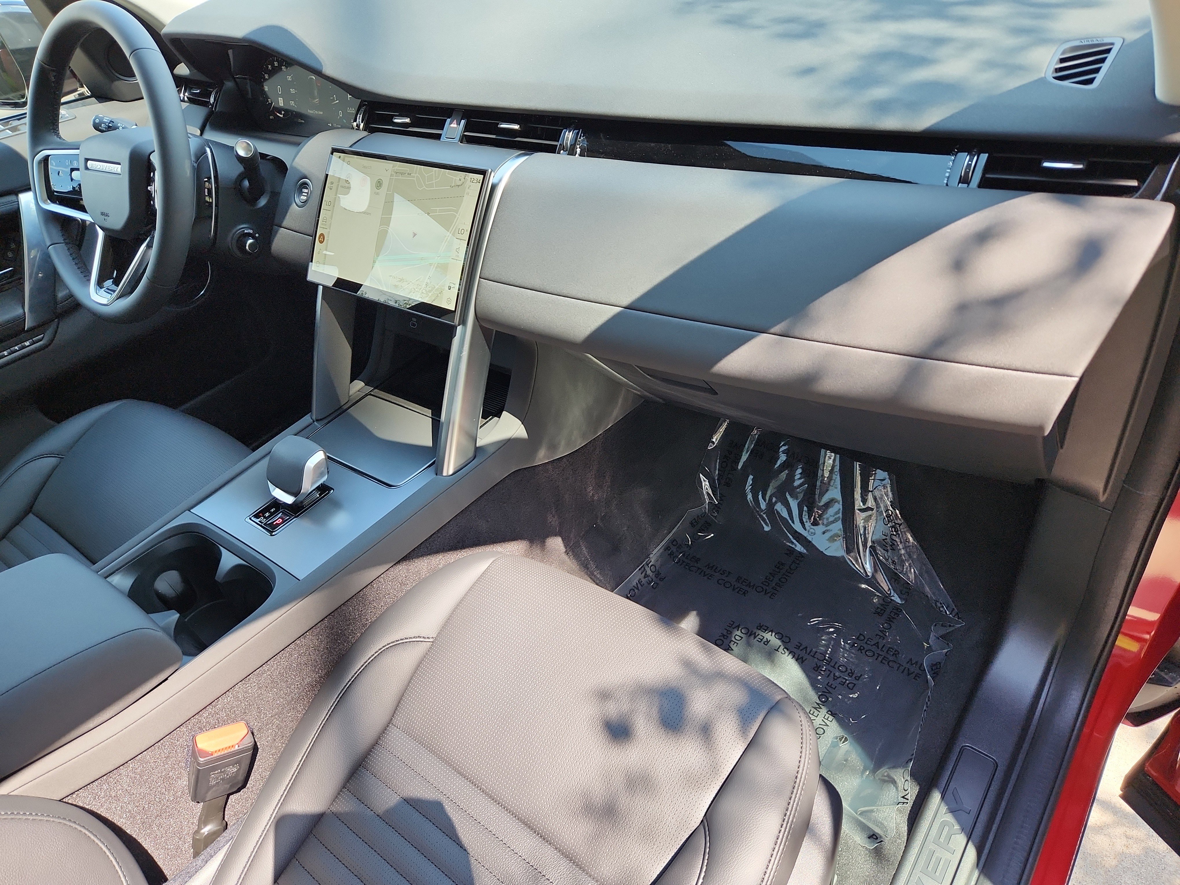 New 2025 Land Rover Discovery Sport S image 28