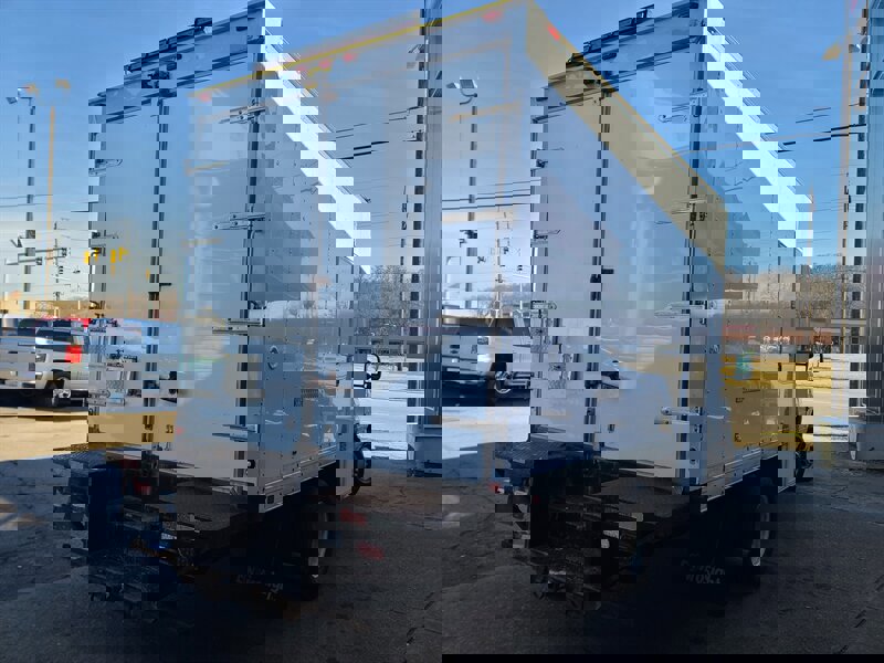 Used 2016 Ford E-450 and Econoline 450 Super Duty image 5