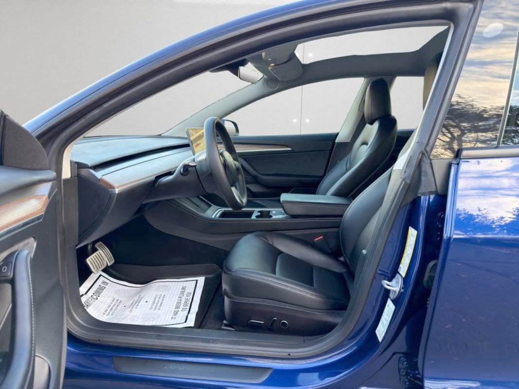 Used 2023 Tesla Model 3 Performance image 9