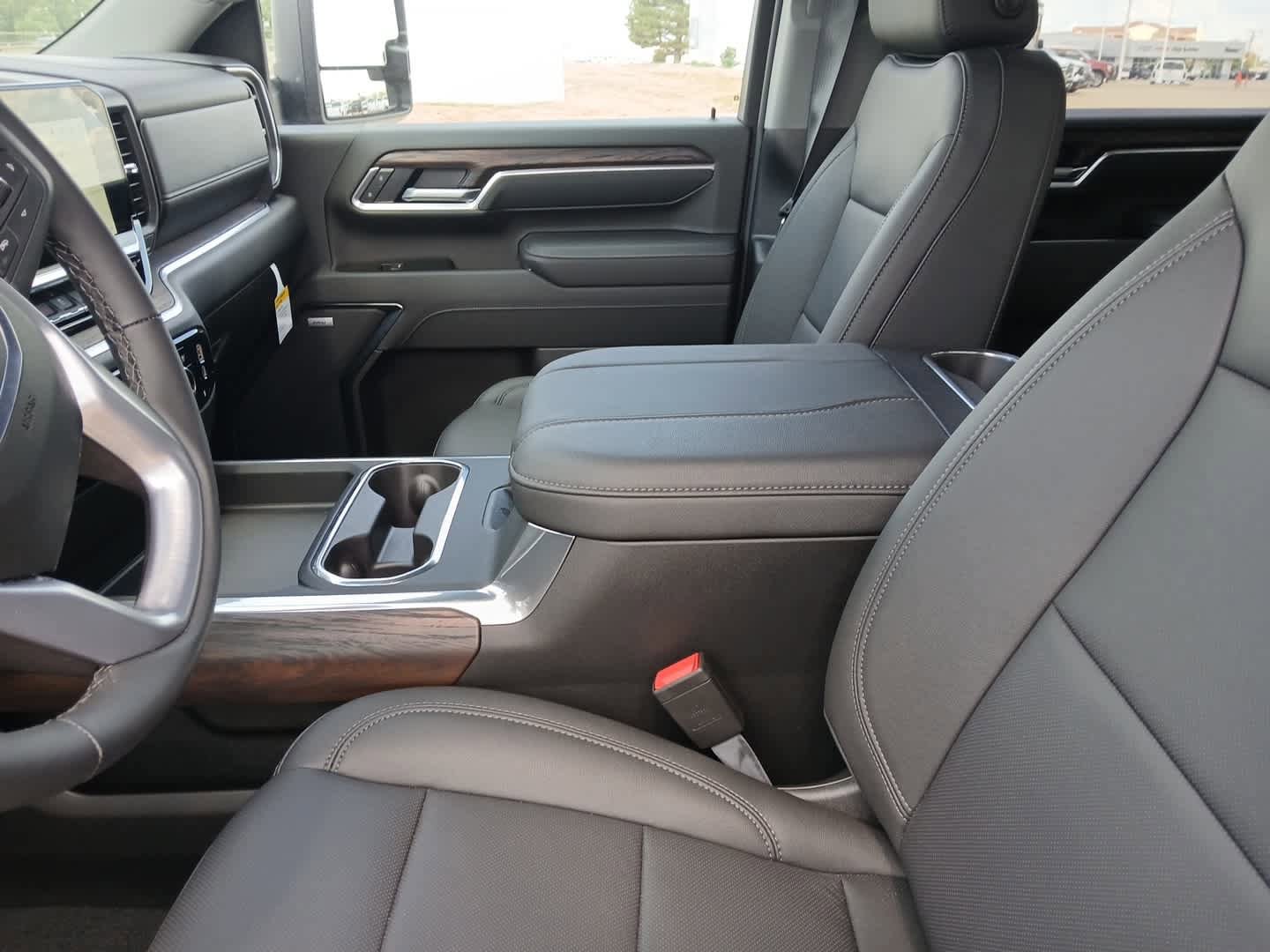 New 2026 GMC Sierra 2500 SLT w/ SLT Premium Package AWD/4WD image 22