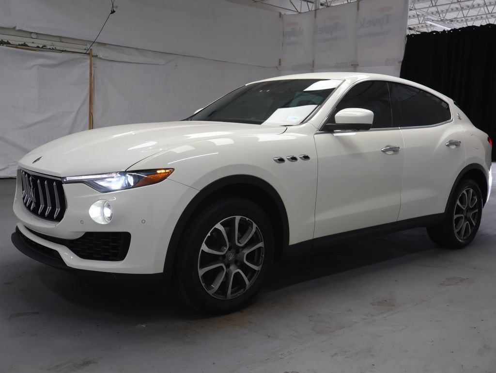 Used 2018 Maserati Levante AWD/4WD image 3