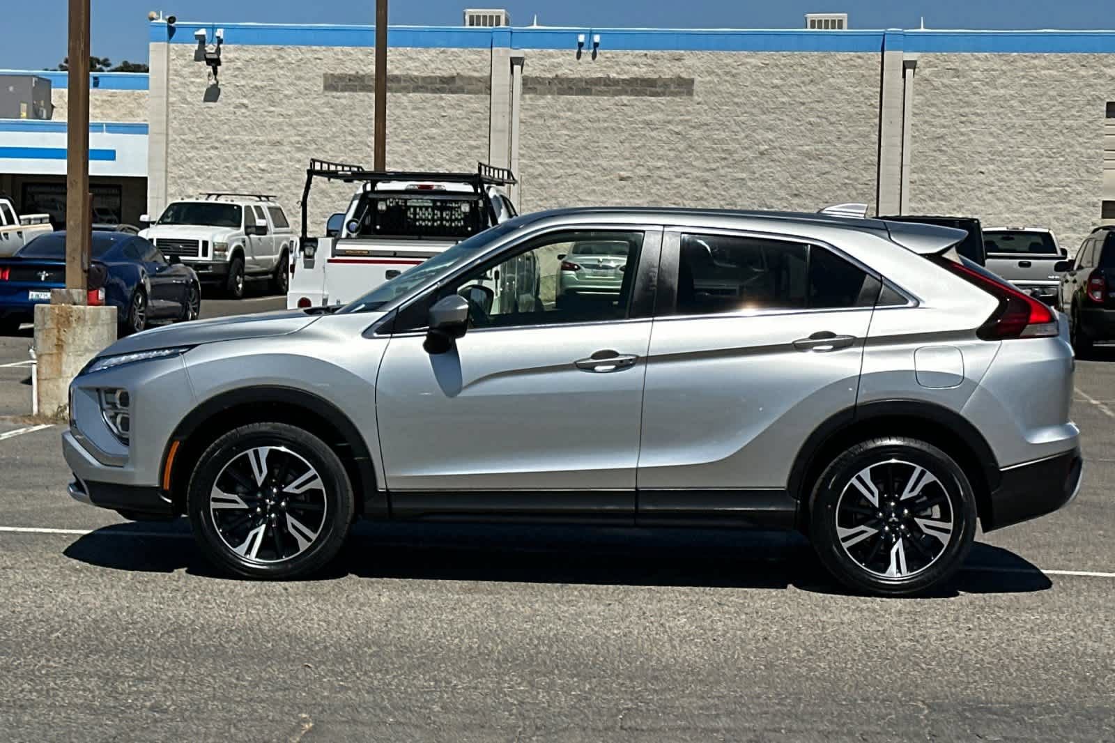 Used 2024 Mitsubishi Eclipse Cross SE AWD/4WD image 6